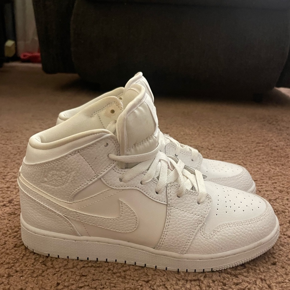 Nike Air Jordan High Tops Size 6.5 youth (women’s size 7.5-8). Gently used.
